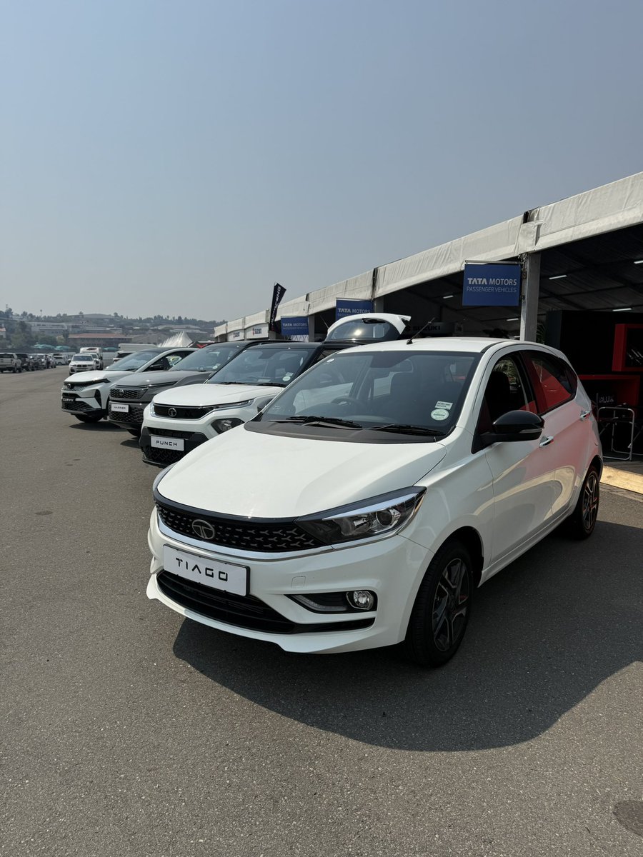 MrHowMuch tweet media