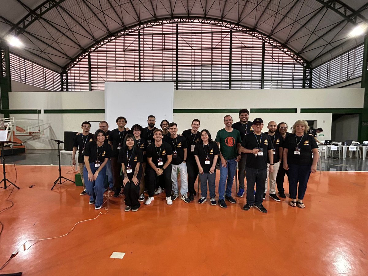 neiesc's tweet image. 7ª Edição Java Day ✨ Que dia incrível!
Profissionais, estudantes e entusiastas se reuniram em IFSP São José do Rio Preto para debater Java, Cloud, IA, Arquitetura de Software e inovação.
Até a próxima edição 🚀
#JavaDay #Comunidade #Tecnologia #Java #Inovação #Networking