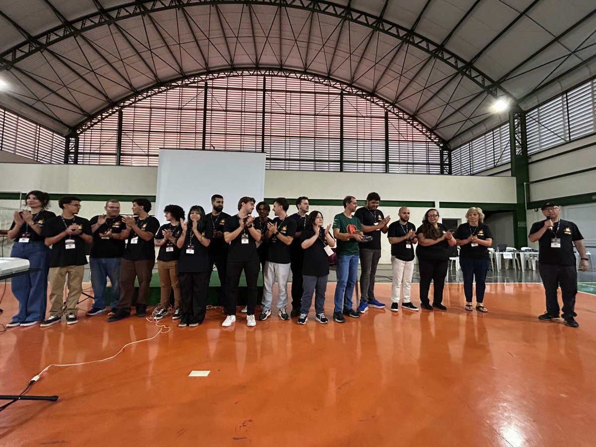 neiesc's tweet image. 7ª Edição Java Day ✨ Que dia incrível!
Profissionais, estudantes e entusiastas se reuniram em IFSP São José do Rio Preto para debater Java, Cloud, IA, Arquitetura de Software e inovação.
Até a próxima edição 🚀
#JavaDay #Comunidade #Tecnologia #Java #Inovação #Networking