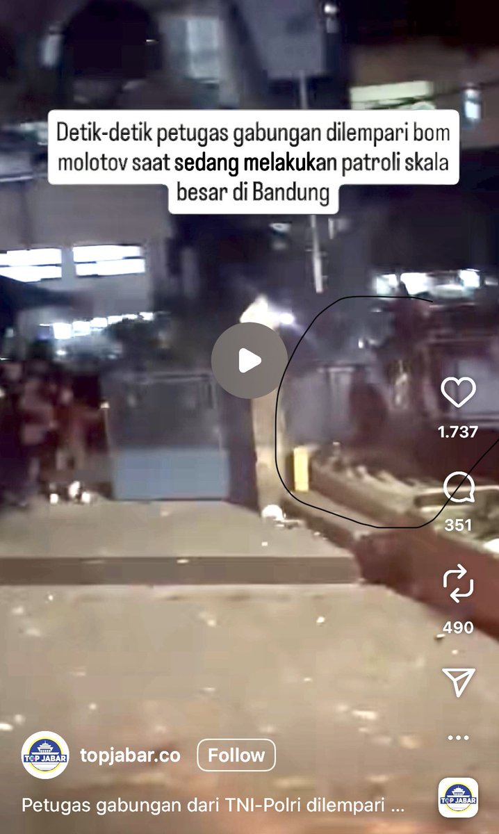 DlesLyfe's tweet photo. @0tk0il Sudut Lain, yang lempar Molotov di luar https://t.co/7hMCHRwhfF