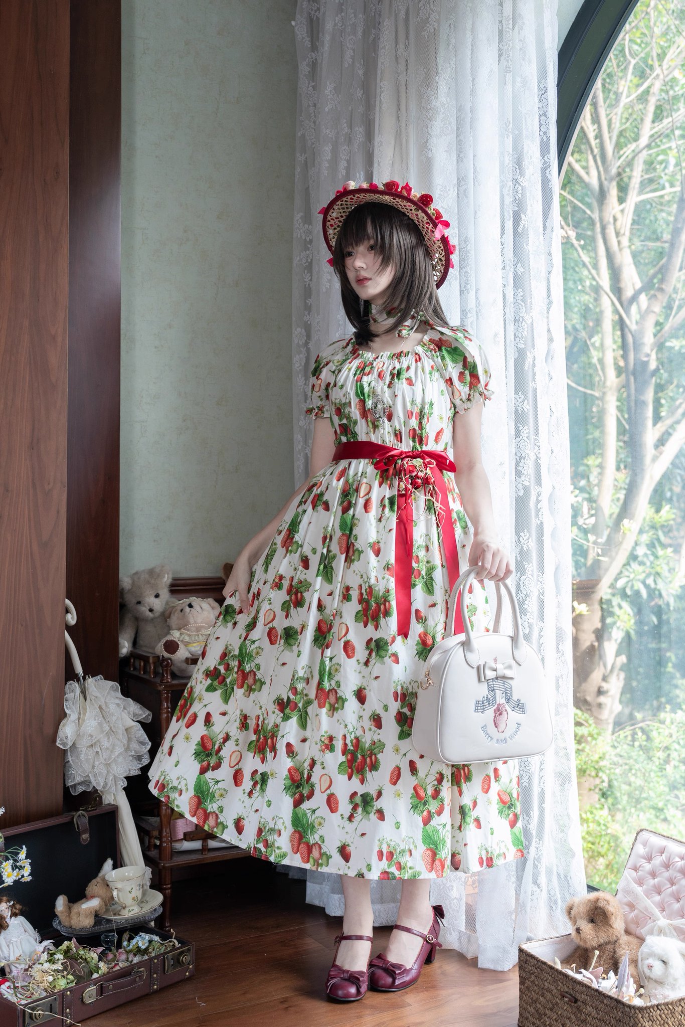 LIEF×PhysicalDrop☆いちごストライプ柄レトロワンピース☆ロリィタ LIEF×PhysicalDrop☆いちごストライプ柄レトロワンピース☆ロリィタ