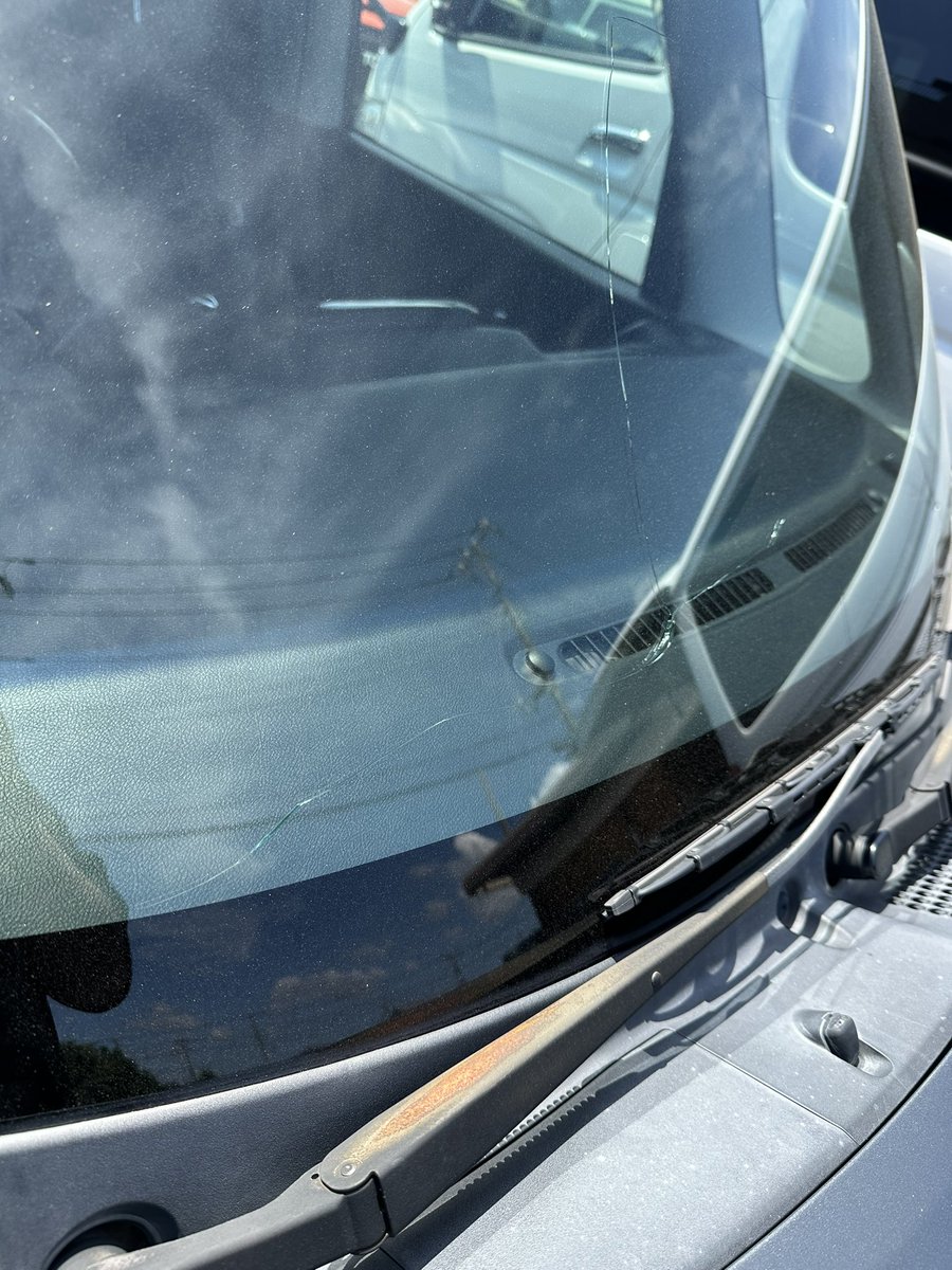 代車の仲間入りしたタントのガラス交換