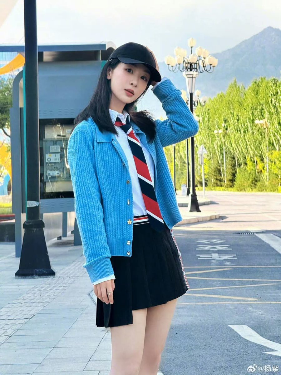 yangzi0611's tweet photo. ออกไปเดินเล่นกันเถอะ~
#หยางจื่อ #yangzi #duongtu https://t.co/Crr0McBLi9