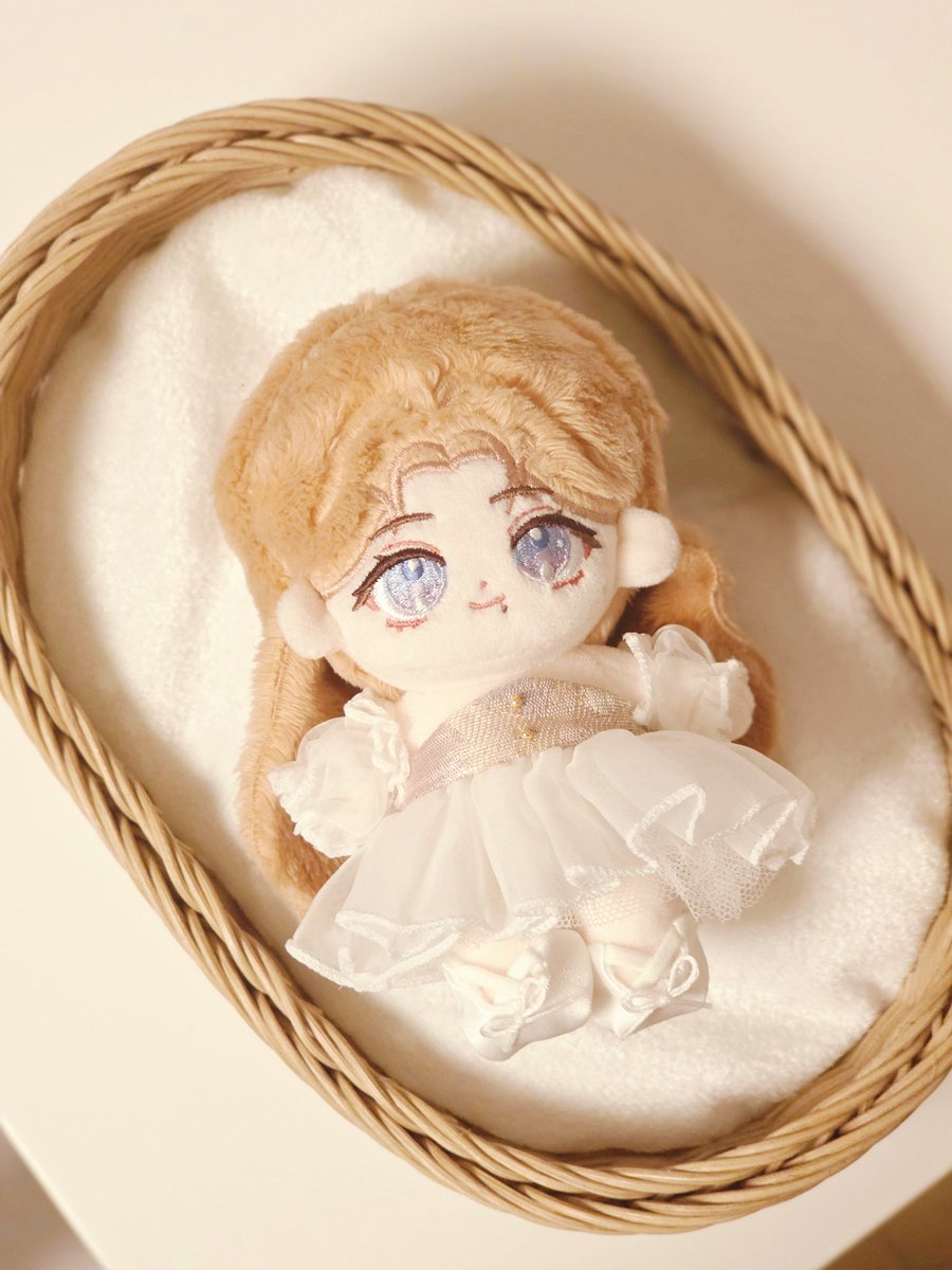 기다린 옷이 드디어🥹🫶
실물이 더더 귀엽고 깜찍해요 입히면서 계속 웃었음ㅋㅋㅋㅋ

👗 <a href="/BittersweetSom/">𝕓𝕚𝕥𝕥𝕖𝕣𝕤𝕨𝕖𝕖𝕥 x SOM</a>