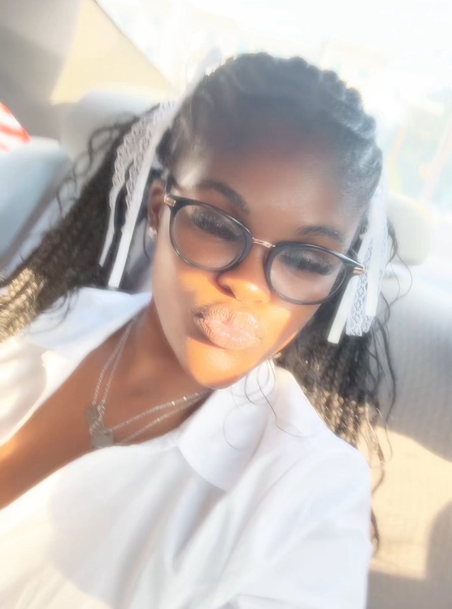 braazyydoll's tweet photo. College is cool so far! Except I HATE college algebra https://t.co/ErfRxuoNjh