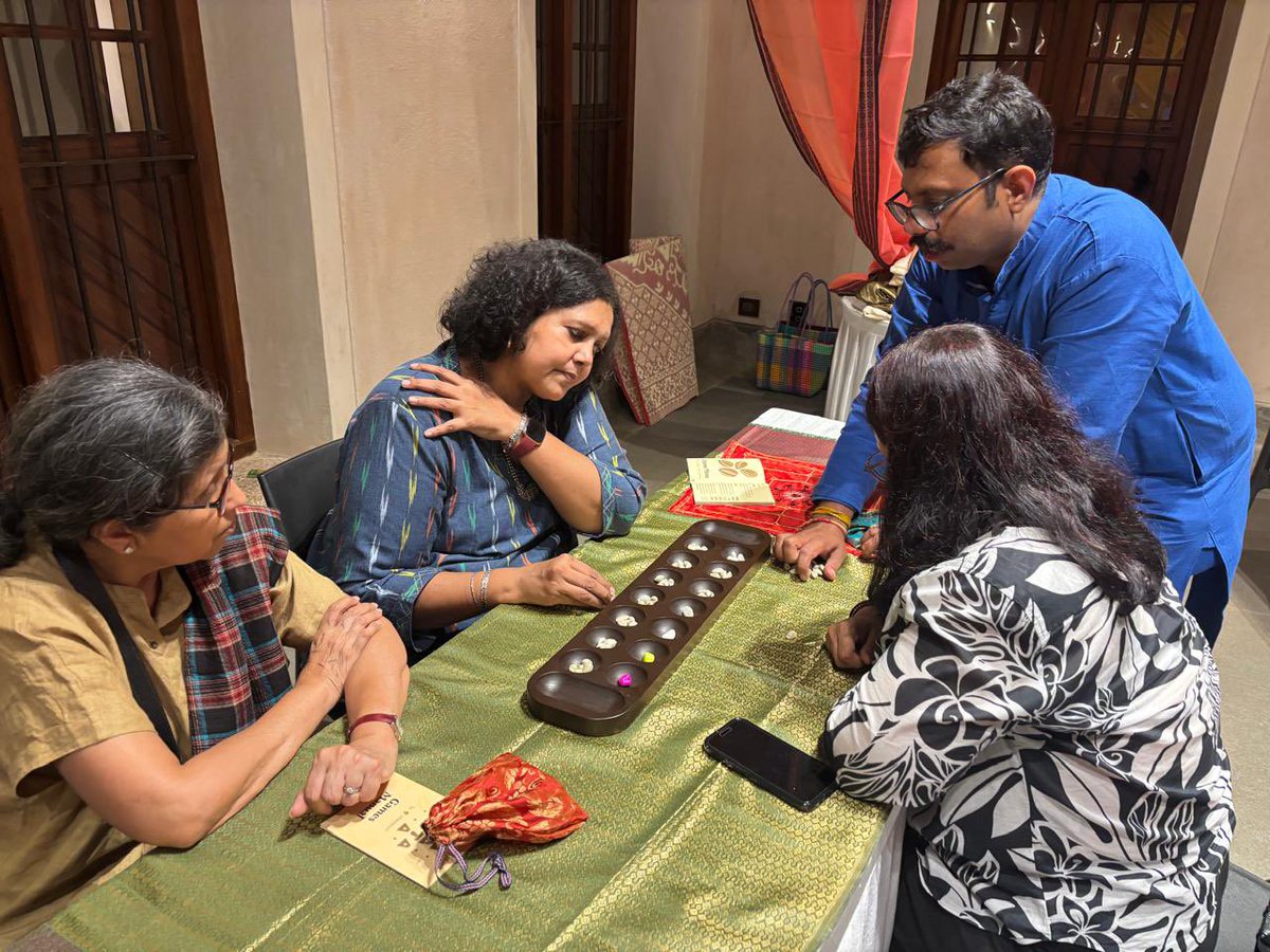 What a fun Oota &amp; Aata (food &amp; games) at Sabha in Bengaluru. An amazing Sunday evening playing traditional Indian board games - with cowrie shells &amp; tamarind seeds. And then the delicious oota - thatte idlis and mangalore buns. Curated by <a href="/Urbanaut_/">Urbanaut</a> Bangalore is upping its game!