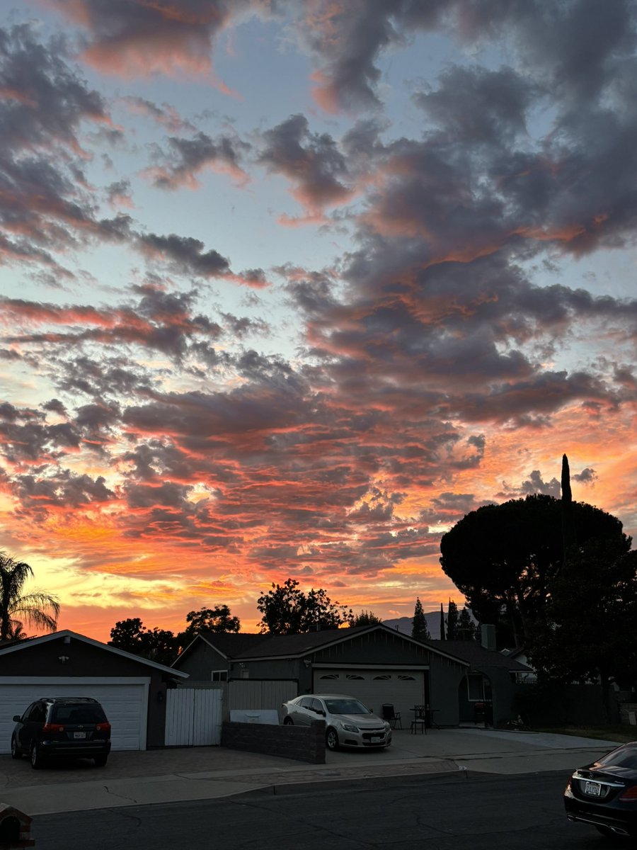 What a beautiful sunset this evening!!