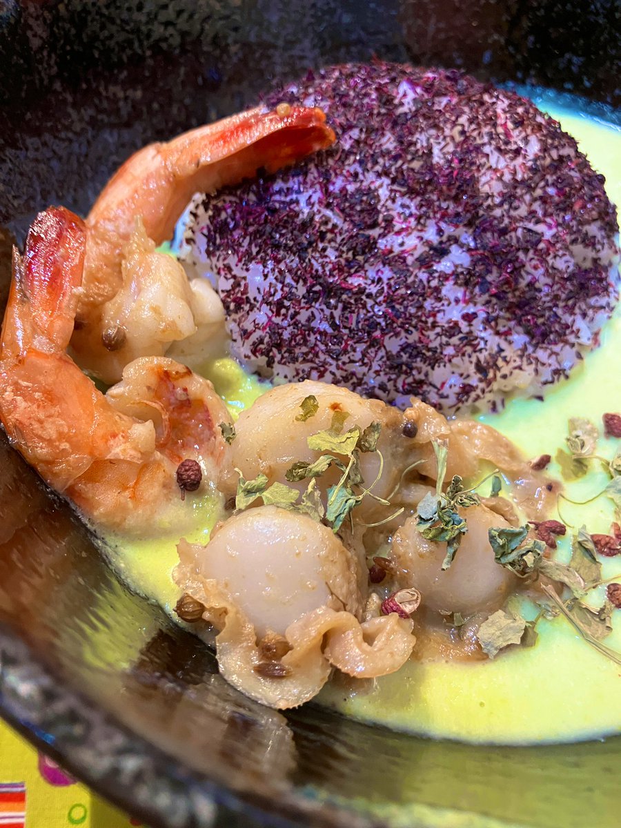 乗りなさいシンジ君

今更感あるけど乗っかってみるΣ(ﾉ∀`*)ﾍﾟﾁｯ

（カレーなので乗っちゃだめだ）
#むらさきみどりいとおいし
#宇治市食の彩りコンテスト