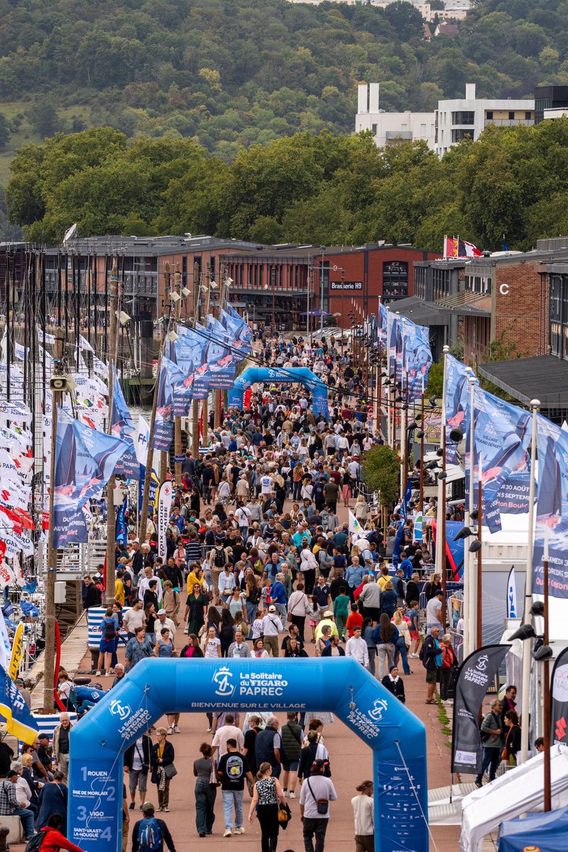 NicolasMayerNMR's tweet image. Très beau succès ce week-end du lancement de la @LaSolitaire56, sur les quais de @Rouen. Toute cette semaine, venez profiter du village, rencontrer les skippers et naviguer avec les associations @Ycr76 et @CvsaeOrg ! Progressivement, la Seine redevient notre lieu et notre lien.