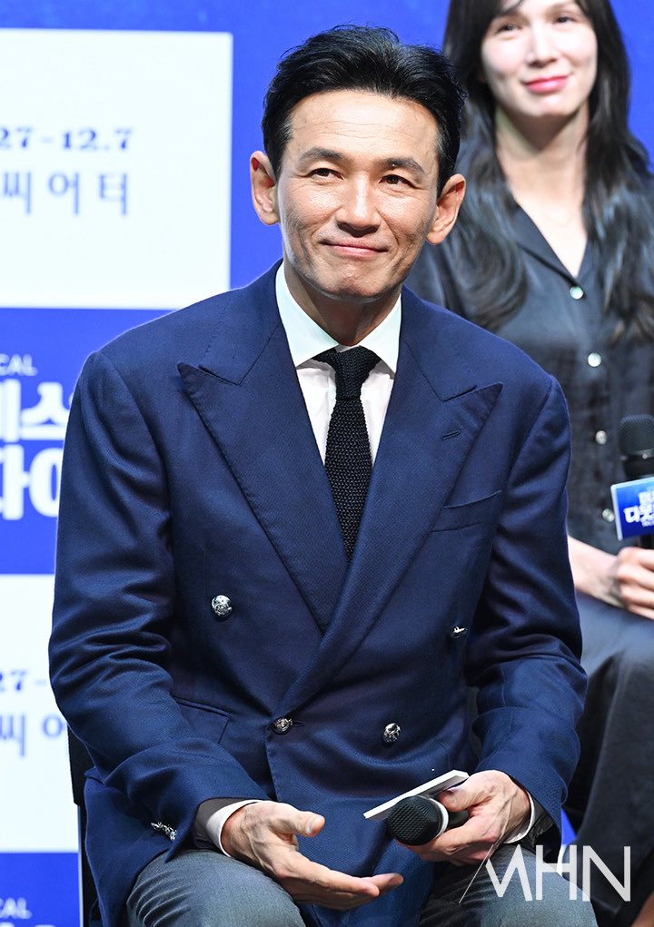 hwangsii tweet picture