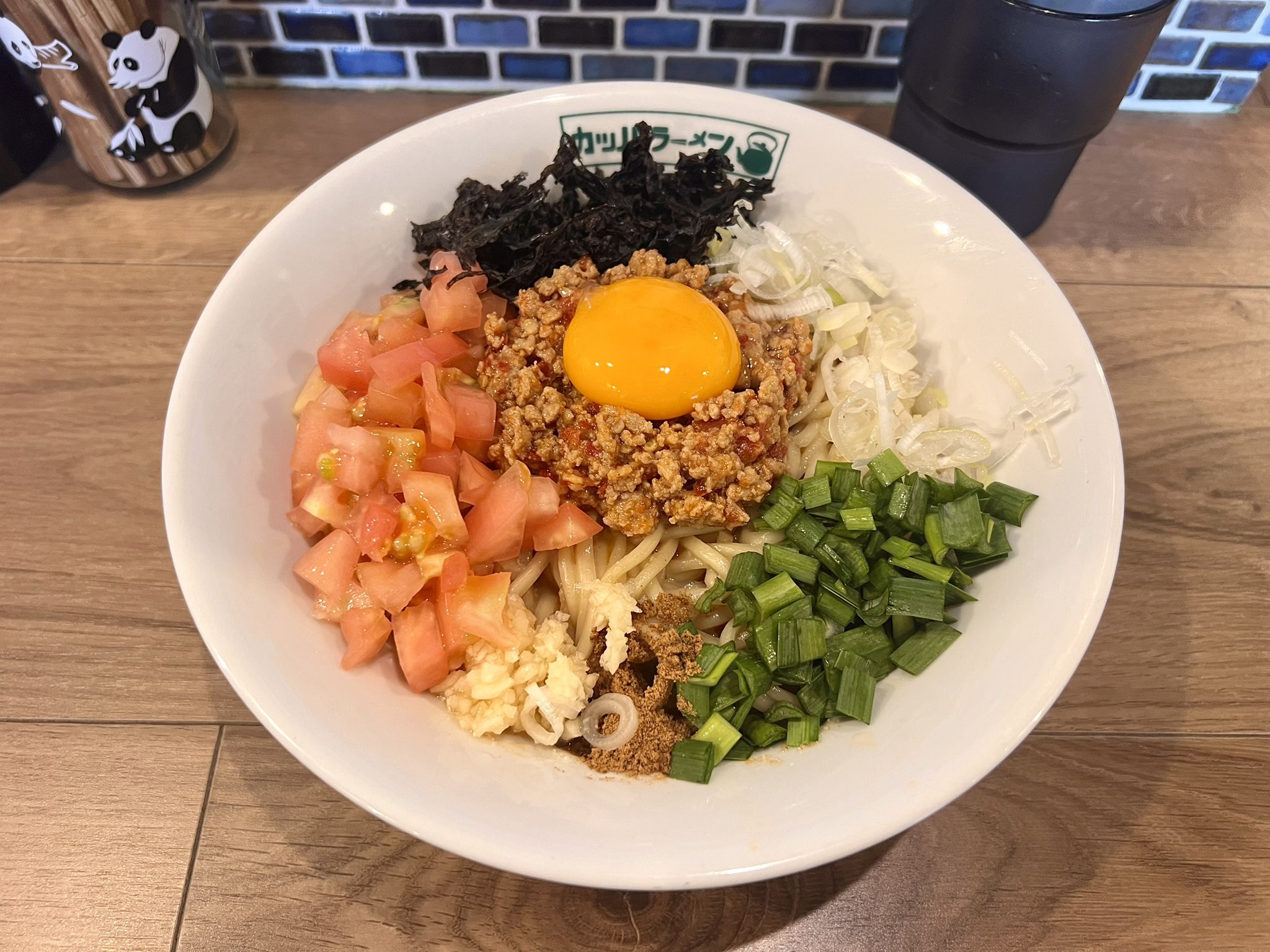 太麺さん専用 資(すけ)さんうどん名物「ぼた餅」×福太郎の看板商品「めんべい
