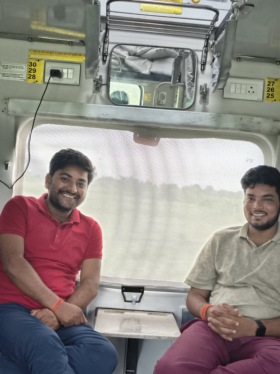 Shubham17908538's tweet photo. लखनऊ उत्तर प्रदेश
Akhil Bharatiya Vidyarthi Parishad (ABVP)
#ABVPForStudents
#BJP4UP
#abvpvoice
#IStandWithABVP https://t.co/DiCqECnacz