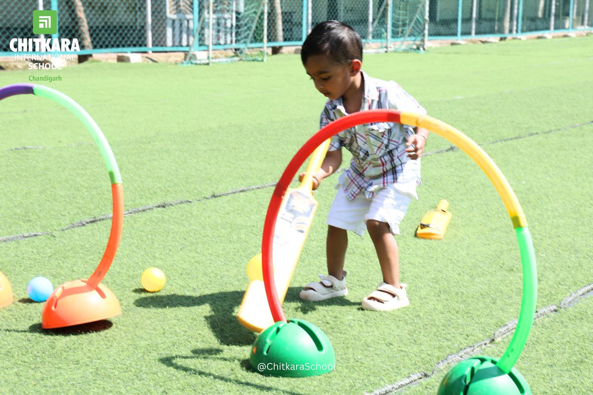 chitkara_school's tweet image. Young champs of Chicklets at Chitkara International School swing into fun and skill in the Day Out Sports Activity

#CIS #kids #chicklets #kindergarten #kidsdayout #funactivities #games #sports #fitness #ChitkaraInternationalSchool