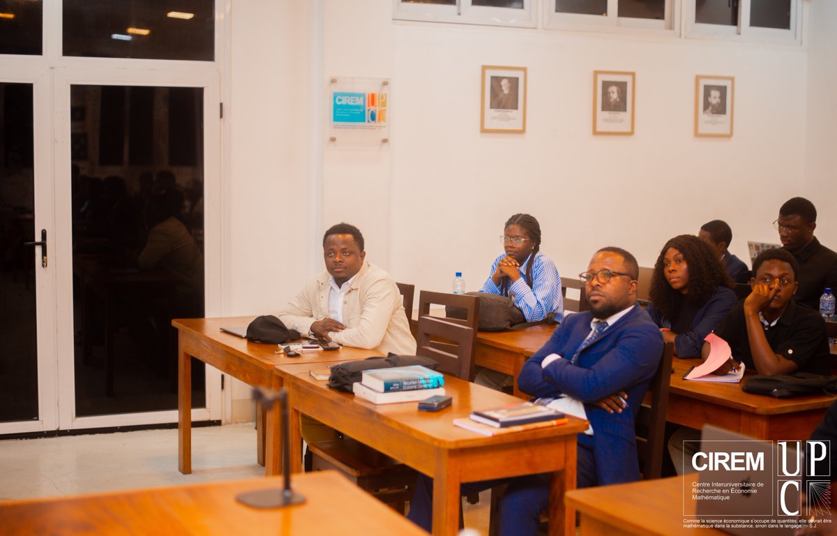 CIREMath's tweet image. WORKSHOP : Lundi 1er septembre 2025, le CIREM a organisé un atelier autour du thème : « Computational Efficiency under Covariate Shift in Kernel Ridge Regression ».

Cet atelier a été animé par Arnaud Watusidisi Mavakala, PhD candidate au laboratoire MaLGa de l’Université de…
