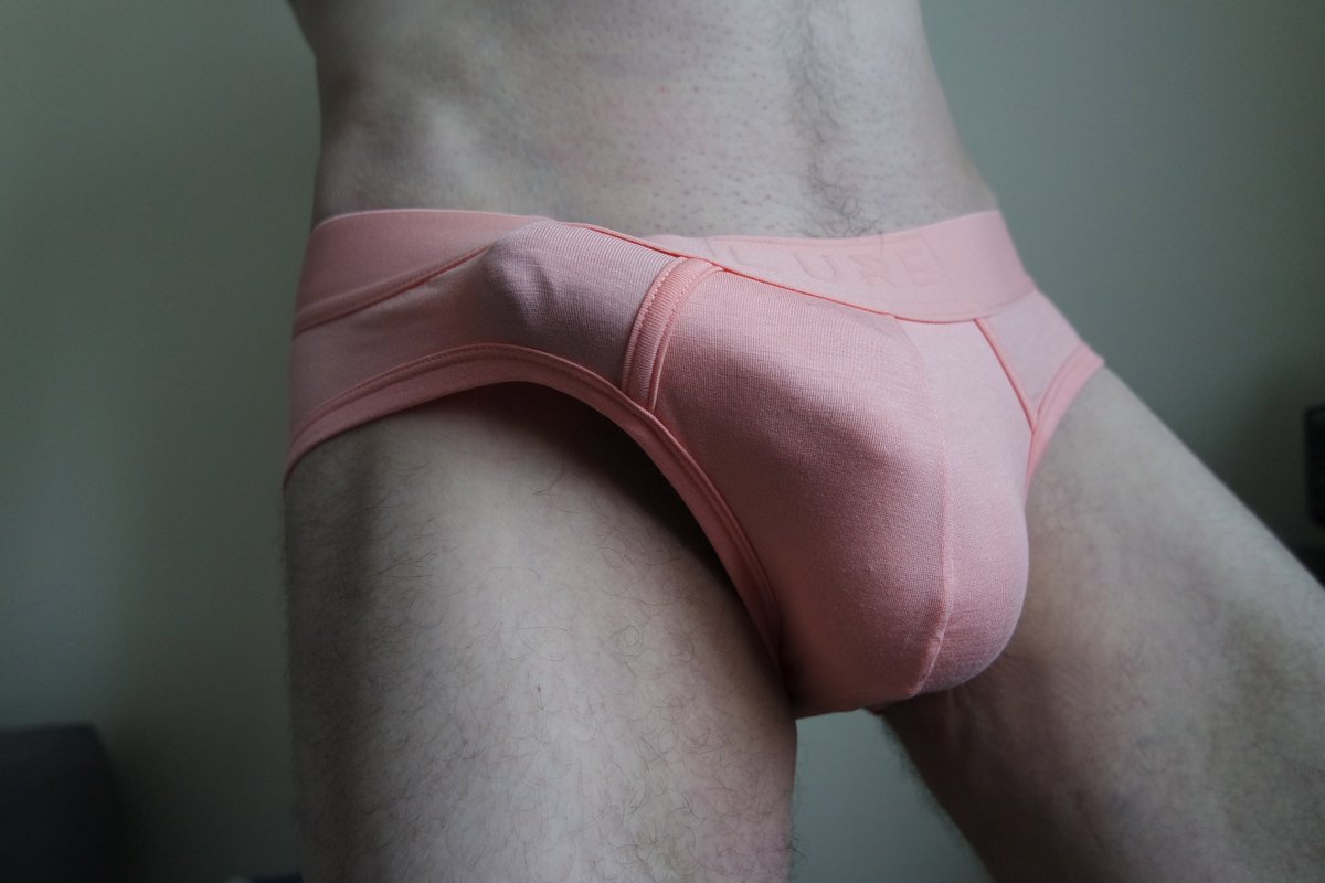 Thought id go for some pink today when little speed`s calms down. 
These LURE ribbed briefs are not bad.
What you guys chose today?
Dont be shy 
Show and retweet