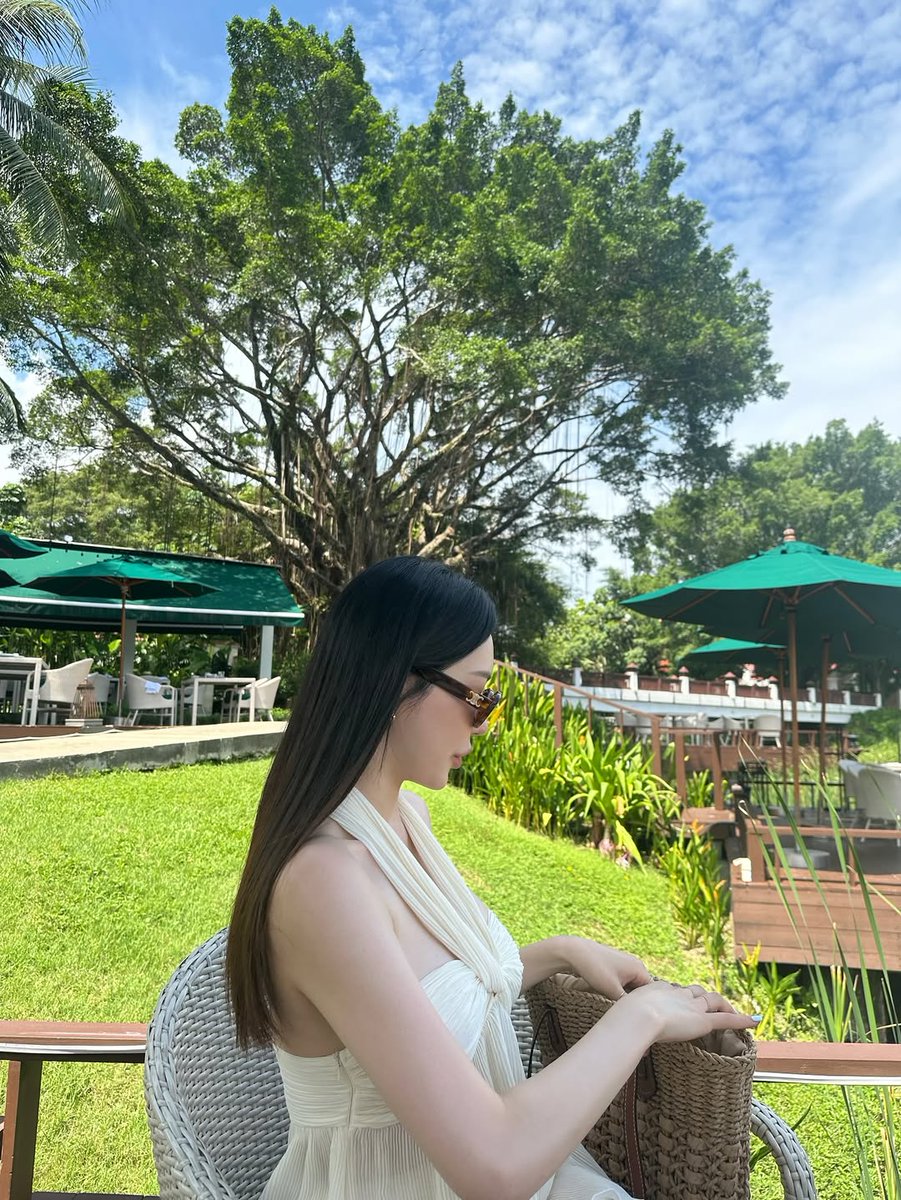 안녕하세요 20대외로운여자구요 외로운사람끼리만나서 인연을 맺어요   라인 아이디  gmlwjd36
#QueerVisibility #게이맞팔 #셀카왕 #친구구해요