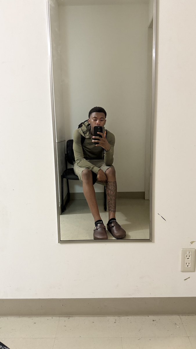 Smiling tryna get Rich (@trueshiest) on Twitter photo 