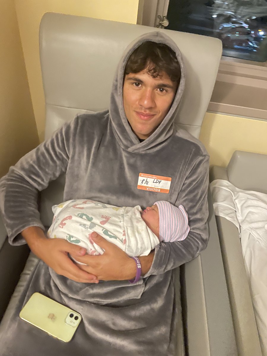 Elijah Greenan Biggs (@elijahgreenan0) on Twitter photo Nothing better than welcoming my baby sister in on Saturday night after the big win on Friday! Couldn't ask for a better weekend. Nothing better than welcoming my baby sister in on Saturday night after the big win on Friday! Couldn't ask for a better weekend.