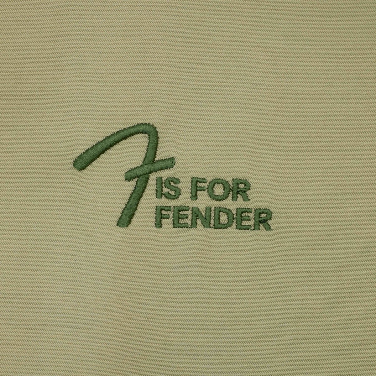 Fender_Official's tweet photo. #FISFORFENDER:PLAYER SHORT SLEEVE SHIRTS
「プレイヤーのための半袖シャツ」という名の通り、両袖に施されたポケットには右利き・左利き問わずピックを入れることも可能✨
胸元にはさり気なくロゴ刺繍も👍
Fender Flagship Tokyo&公式オンラインショップにて取扱中!
🔗https://t.co/bj4Cq95esf https://t.co/Djzj0jOsv7
