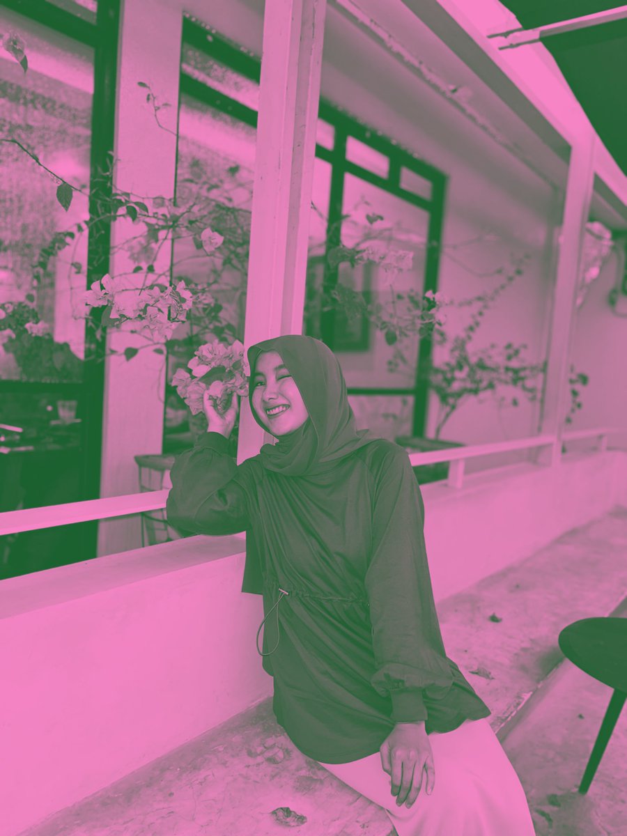 ajengnsav's tweet image. tutorial edit foto pink hijau🩷💚 yang mau ganti #NewProfilePic 

brave pink hero green 1312
link ini yaa brave-pink-hero-green.lovable.app