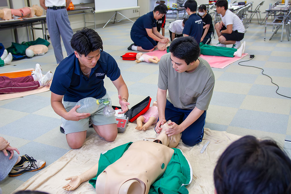 imwc_1's tweet image. BLS特別講義（救命・理学コラボ授業）を行いました。
imwc-ichinoseki.ac.jp/info/life-savi…