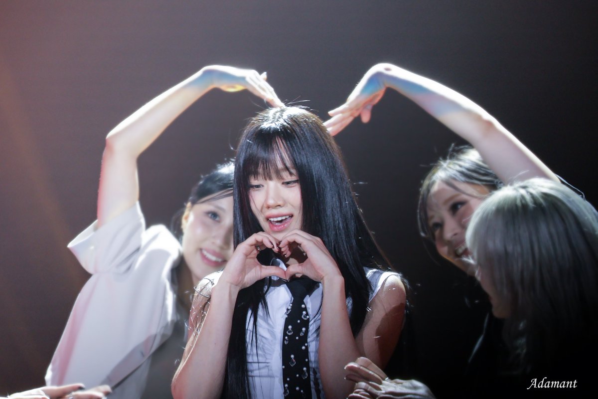 250705 타이페이 팬미팅

#혜리 #이혜리 #hyeri
<a href="/hyeriherihey/">이혜리</a>