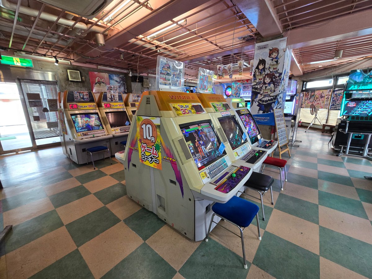 10円ゲームコーナー始めました！
レトロ対戦格闘ゲームコーナー（一部シングル台有）を
100円2PLAY→30円1PLAY　に変更しました。
※スパⅡXのみゲーム性を考慮し1PLAY20円です。
皆様のご来店お待ちしております。