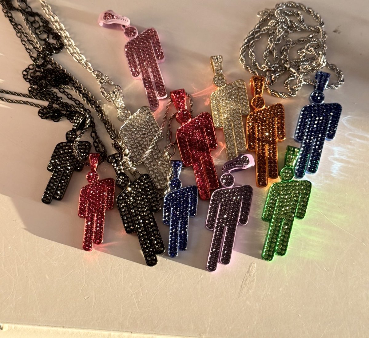 reviews PINNED, insta in bio tweet media