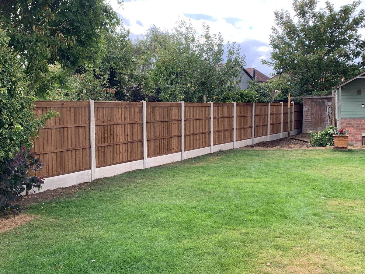 lefencing's tweet image. 6ft high fencing fitted in Long Eaton. To purchase any of our products online please visit lefs.co.uk