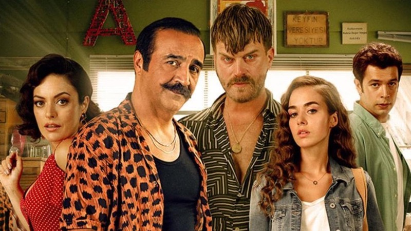 Yılmaz Erdoğan’ın Netflix dizisi Organize İşler Karun Hazinesi'nin oyuncu kadrosunda; Kıvanç Tatlıtuğ, Bensu Soral, Demet Akbağ, Uraz Kaygılaroğlu, Selim Bayraktar, Atakan Çelik, Burcu Özberk, Rıza Kocaoğlu, Ekin Türkmen, Şükran Ovalı, Onur Akbay ve Ersin Korkut yer alacak