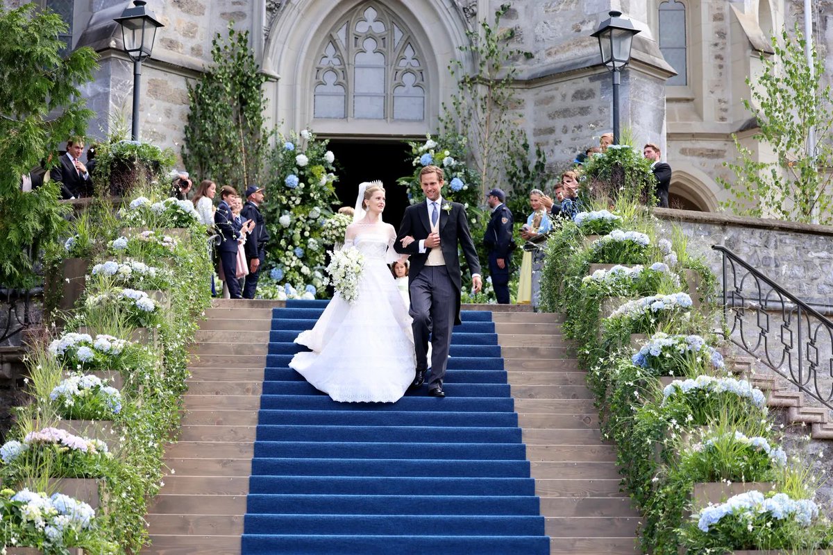 Princess Marie Caroline of Liechtenstein's royal wedding marked the first of the daughter of a sovereign prince since Tatjana and Philipp tied the knot in 1999
tatlermagazine.visitlink.me/KnRFn8