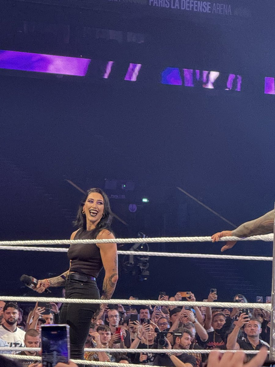 LMDCatch's tweet image. Le post show était incroyable… 
Vous avez été incroyable…
On est une commu de fou #WWERaw