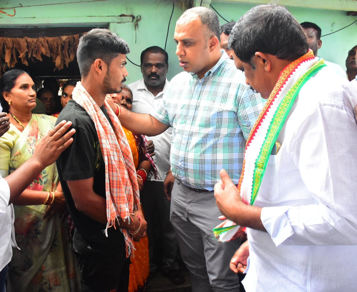 IPRDepartment (@iprtelangana) on Twitter photo Swift Relief for Flood-Affected Families 💧
Hon’ble CM Shri Revanth Reddy <a href="/revanth_anumula/">Revanth Reddy</a> has sanctioned ₹5–10 crore to support flood-affected districts and directed officials to ensure the immediate disbursement of compensation to affected families.
Following these Swift Relief for Flood-Affected Families 💧
Hon’ble CM Shri Revanth Reddy <a href="/revanth_anumula/">Revanth Reddy</a> has sanctioned ₹5–10 crore to support flood-affected districts and directed officials to ensure the immediate disbursement of compensation to affected families.
Following these