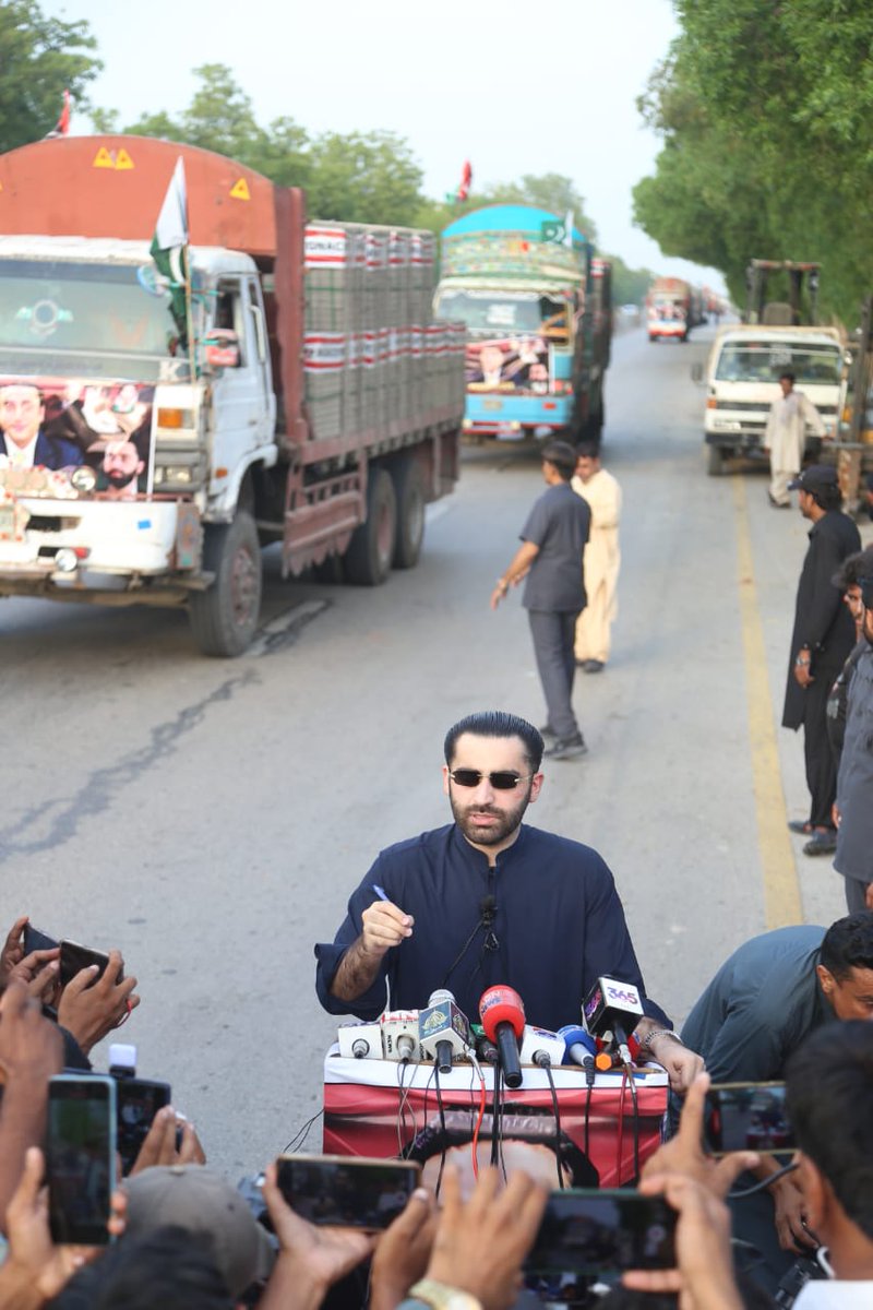 LashariAza88423's tweet image. پےور بلاکس کے ساتھ، گلیاں مضبوط، موسم کا مقابلہ آسان، اور شہر زیادہ منظم۔
فیز 2 عوام کی سہولت کے لیے جاری ہے۔
#PPPForHyderabad #BetterInfrastructure
@rawalsharjeel @sharjeelinam @BBhuttoZardari