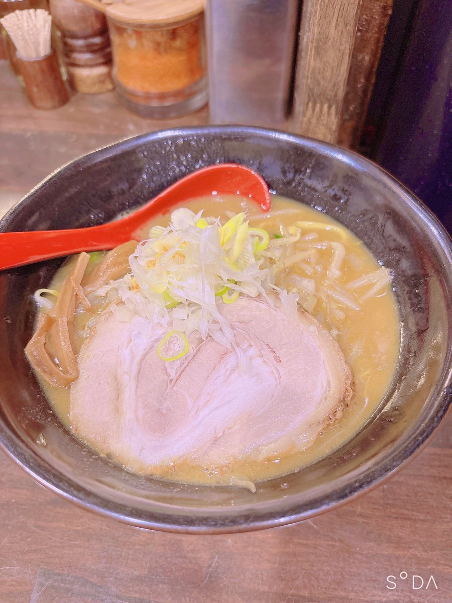 黒猫ひーこ (@hitomi_chuchu) on Twitter photo 美味しかった😋麺処花田 池袋本店 美味しかった😋麺処花田 池袋本店