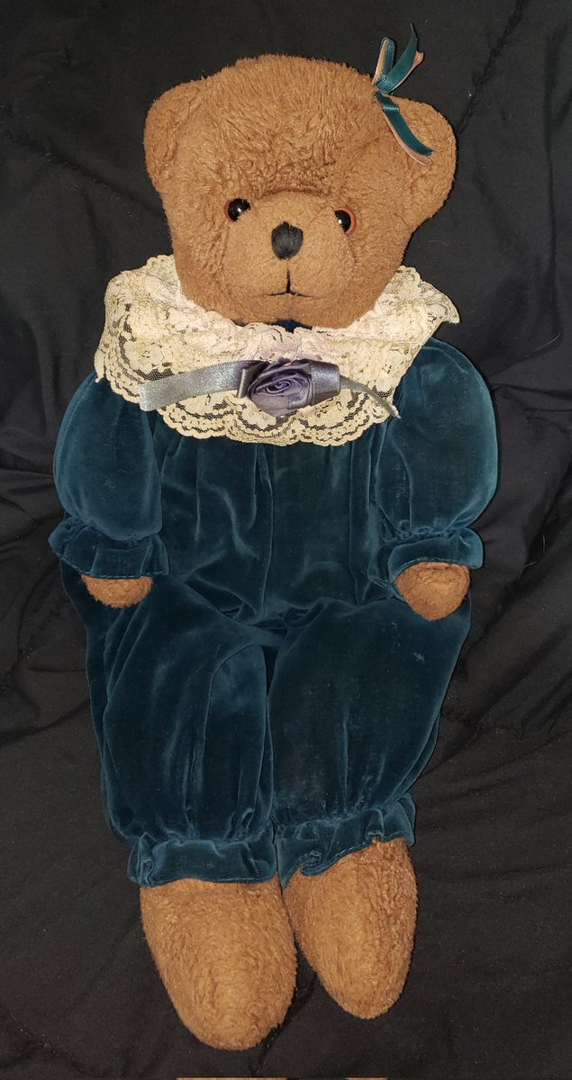 Waffle_Nomz's tweet photo. This is where I let myself be a little vulnerable, so here we go. 
(A thread) 🧵
I've had a teddy bear since I was about 2. Her name is Sue.
Shes been my comfort through every life change, breakup, death, illness, and so much more.
Today was the first time I feared losing her. https://t.co/k9syQUuv85