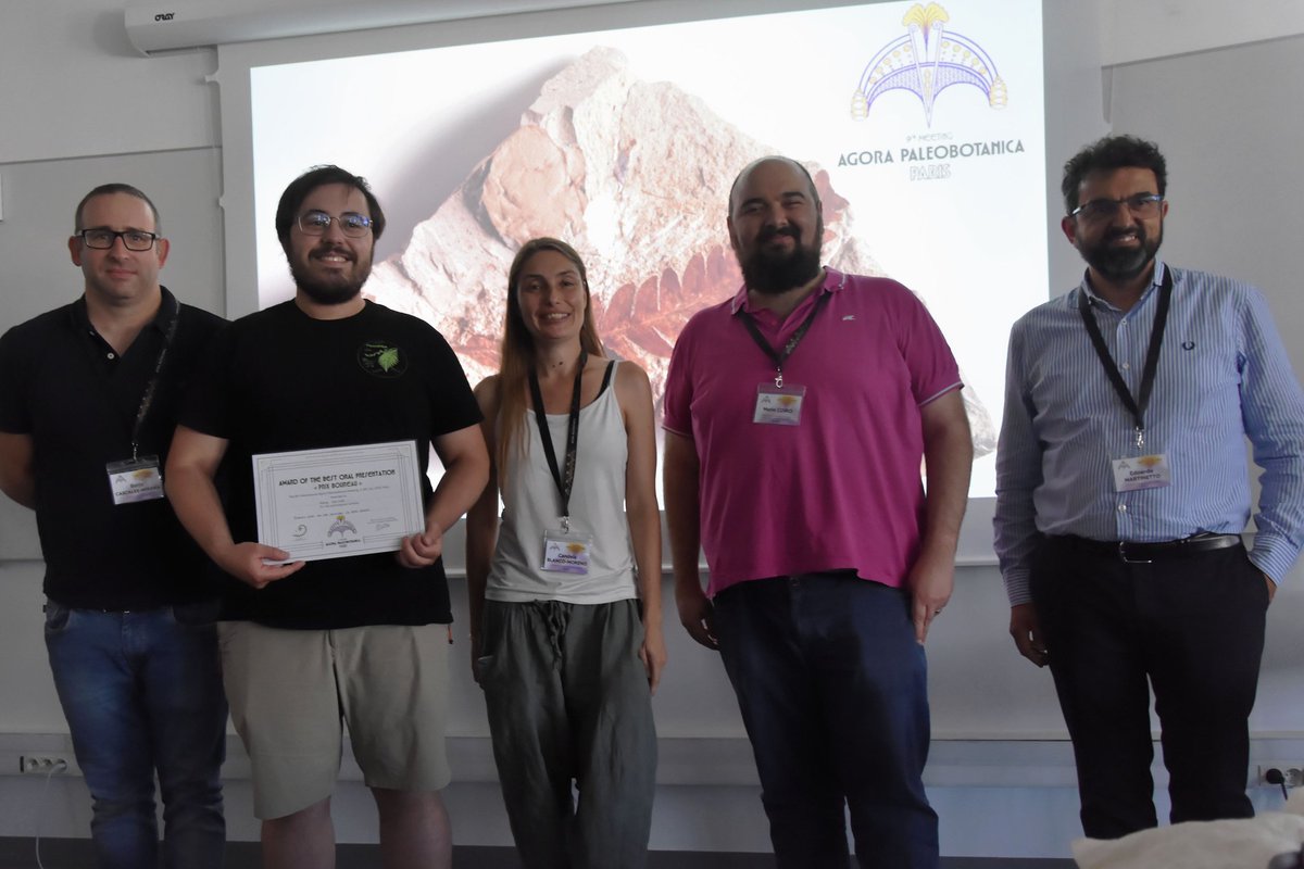 AlexisRastier's tweet image. In 2025, I presented some new results from my PhD dedicated to the Latest Famennian flora of Euramerica🌿 in the Swedish Museum (NRM) and at Agora Paleobotanica  in Paris. At Agora, I was awarded the Boureau Prize for the best oral presentation. 😄🏆 #Paleobotany #Devonian