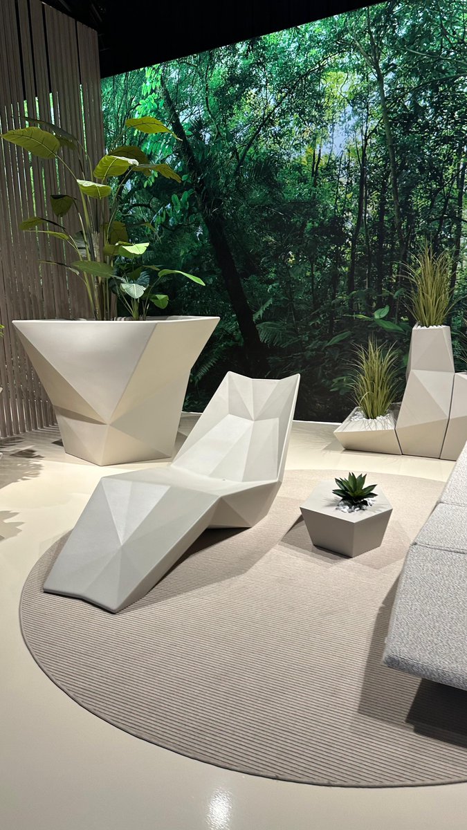 grup_efebe's tweet image. 🌟 Darrere de cada projecte hi ha decisions compartides!

Vam visitar @VONDOMSpain  amb el nostre client: showroom, fàbrica, provar mobiliari i resoldre dubtes de disseny en directe 🪑🏭🎨

Funcionalitat + estètica = èxit del projecte!

#Efebé #OfficeDesign