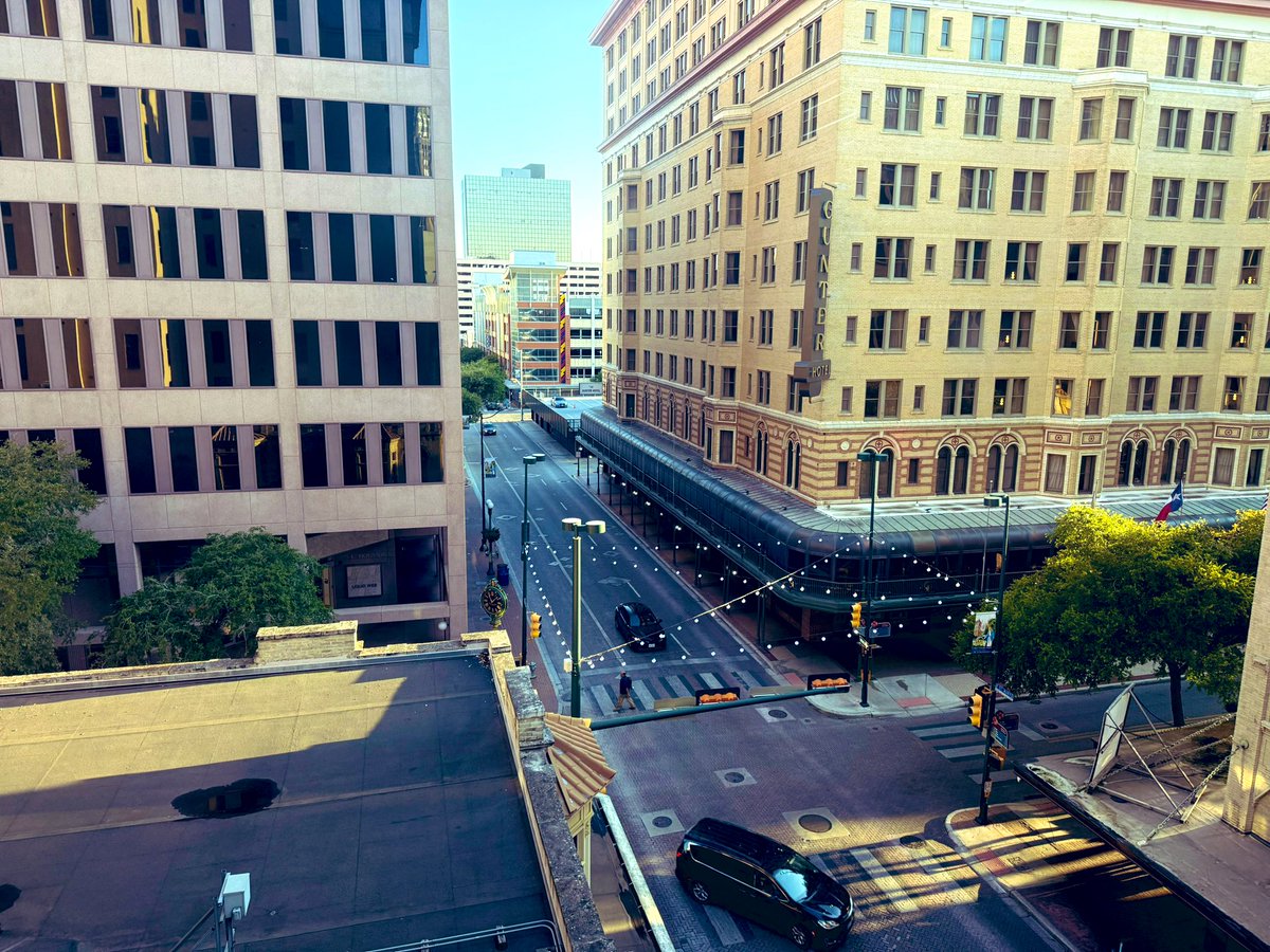 Buenos días, San Antonio.