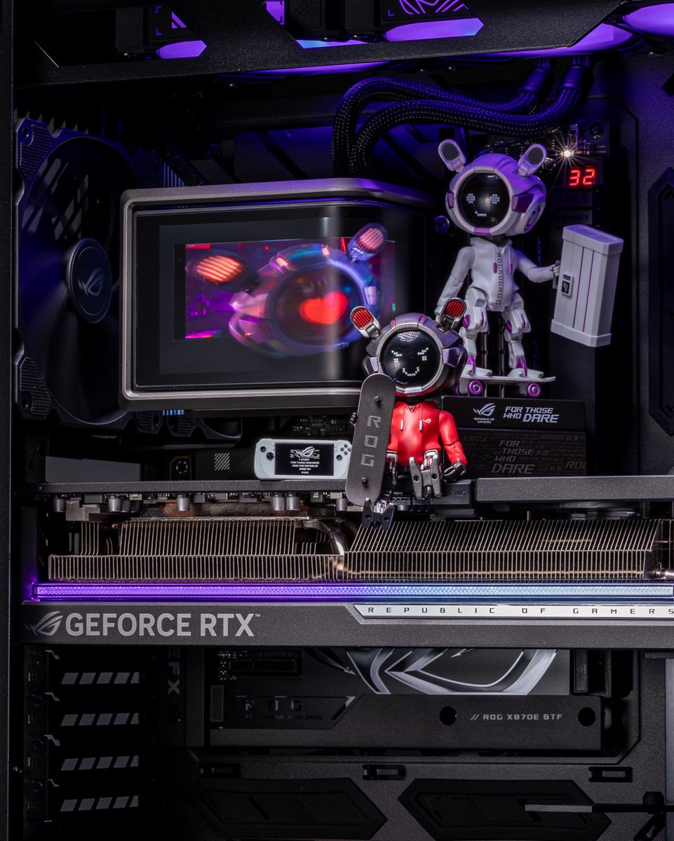 asusrogph's tweet photo. ✨Check out our #ROGX870E HERO BTF!
With its hidden-connector design, the front stays clean and spacious—perfect for showing off lil’ figurines and making your build look stunning.
Oh, look! OMNIs casually photobombing. 👀
Explore now: https://t.co/bDefg8orUK
#ROGBTF https://t.co/C6ms5dTAUi