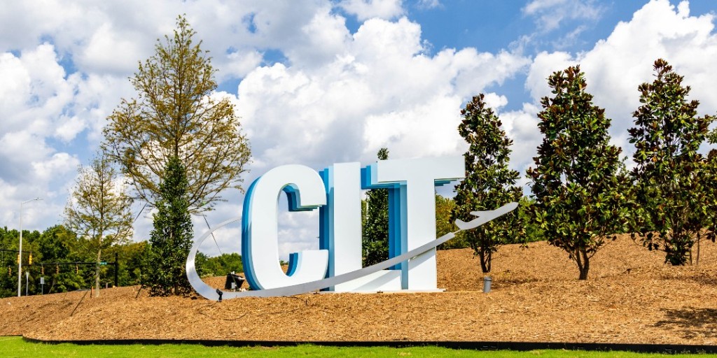 CLT Airport tweet media