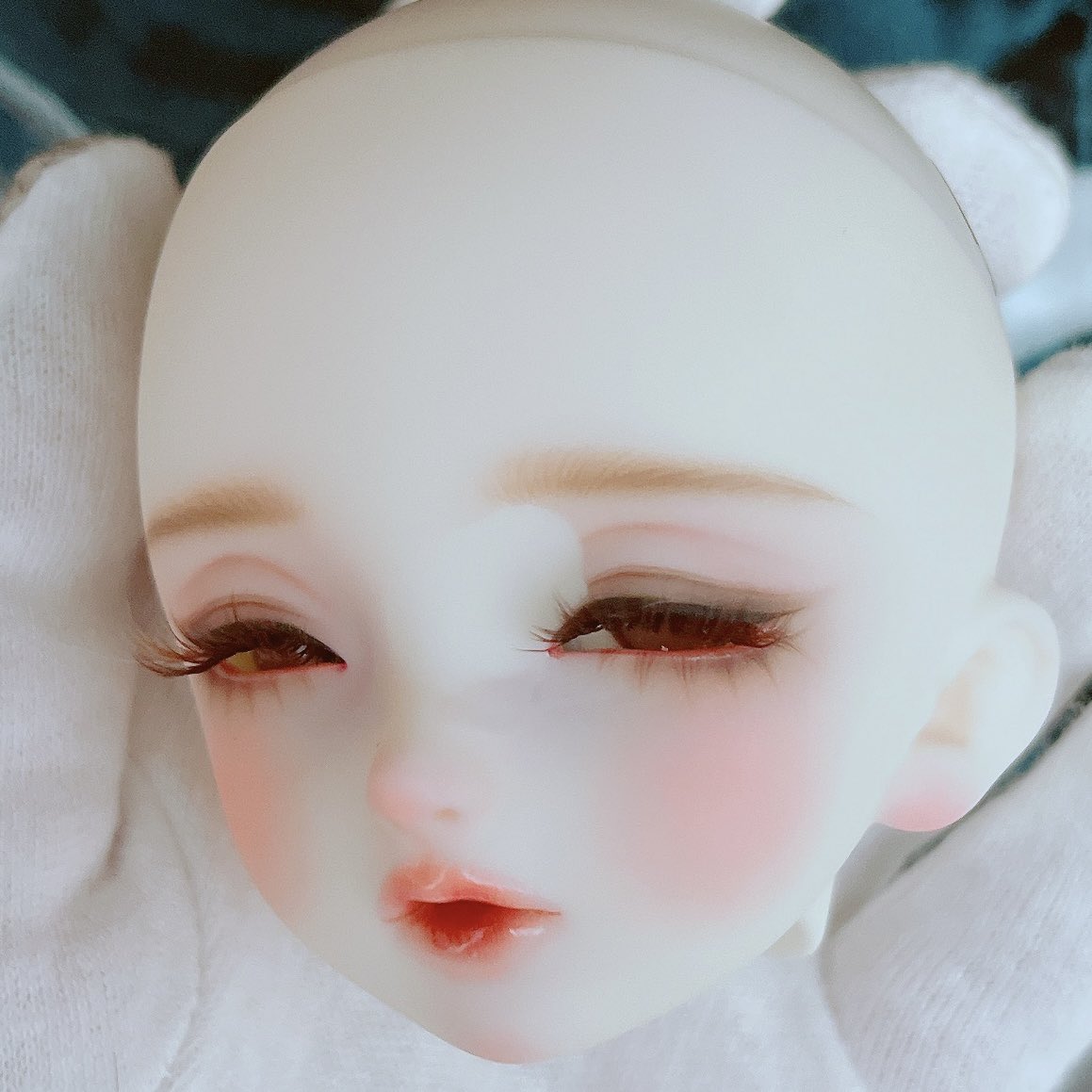 生きてます。生きてますよ。
部屋の温度差なのか……57番ちゃんのメイクの塗膜がペリッと剥がれました。それでも生きてます😭😭😭😭😭😭😭😭😭😭😭😭😭
悲しい