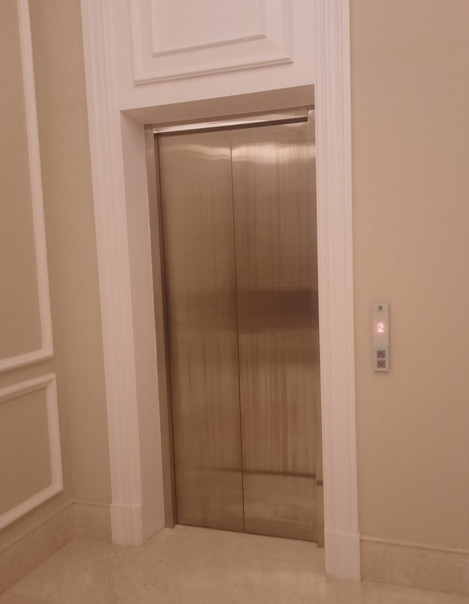 Anyway... sudah lebih dari seminggu lift di rumah rusak, tiba-tiba hidup sendiri🤣🤣🤣🤣