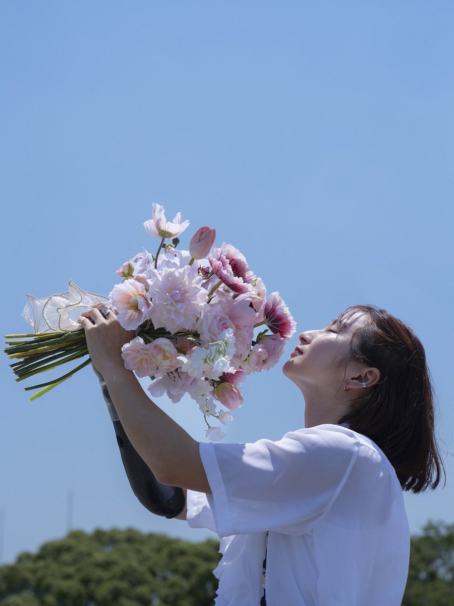 saetsuji's tweet image. 基本、活動や日々のことはInstagramに載せてるんだけれど、たまにはこっちにも載せようかなとか思ったり☺︎引退してからはお仕事頑張ったり、義手のモデルとして撮影したり、プライベート楽しんだりしてて、毎日充実している！ぜひInstagram見にきてね #義手　#義手モデル　#筋電義手