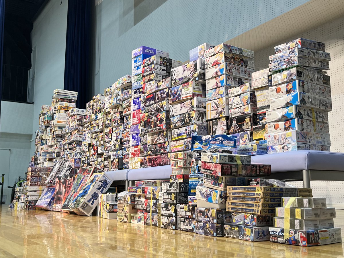 【宣伝】
北海道模型交流会製作会とは？
大勢でワイワイ製作しながら、技術を見せ合い、交流を深めるイベントです。
100名以上の参加者に日本で最大の模型製作会は大変賑わっております。
会場では、持参したプラモデルを交換する『積みプラ交換会』も開催。
募集開始は9月下旬を予定しております。