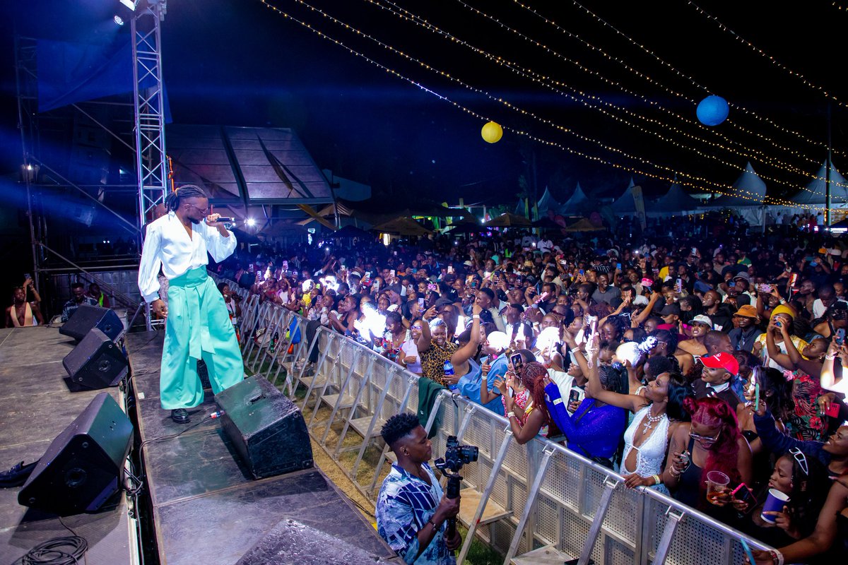 CopyThatKE's tweet image. The success of #KisumuVibeFest showed what happens when passion meets craft.
At #mejasanmediaproduction, @mejasanw our #eventcoverage blends #photography, #videography, and #drone shots that turn fleeting moments into legacies.
For #mejasanweddings or private events, visit…