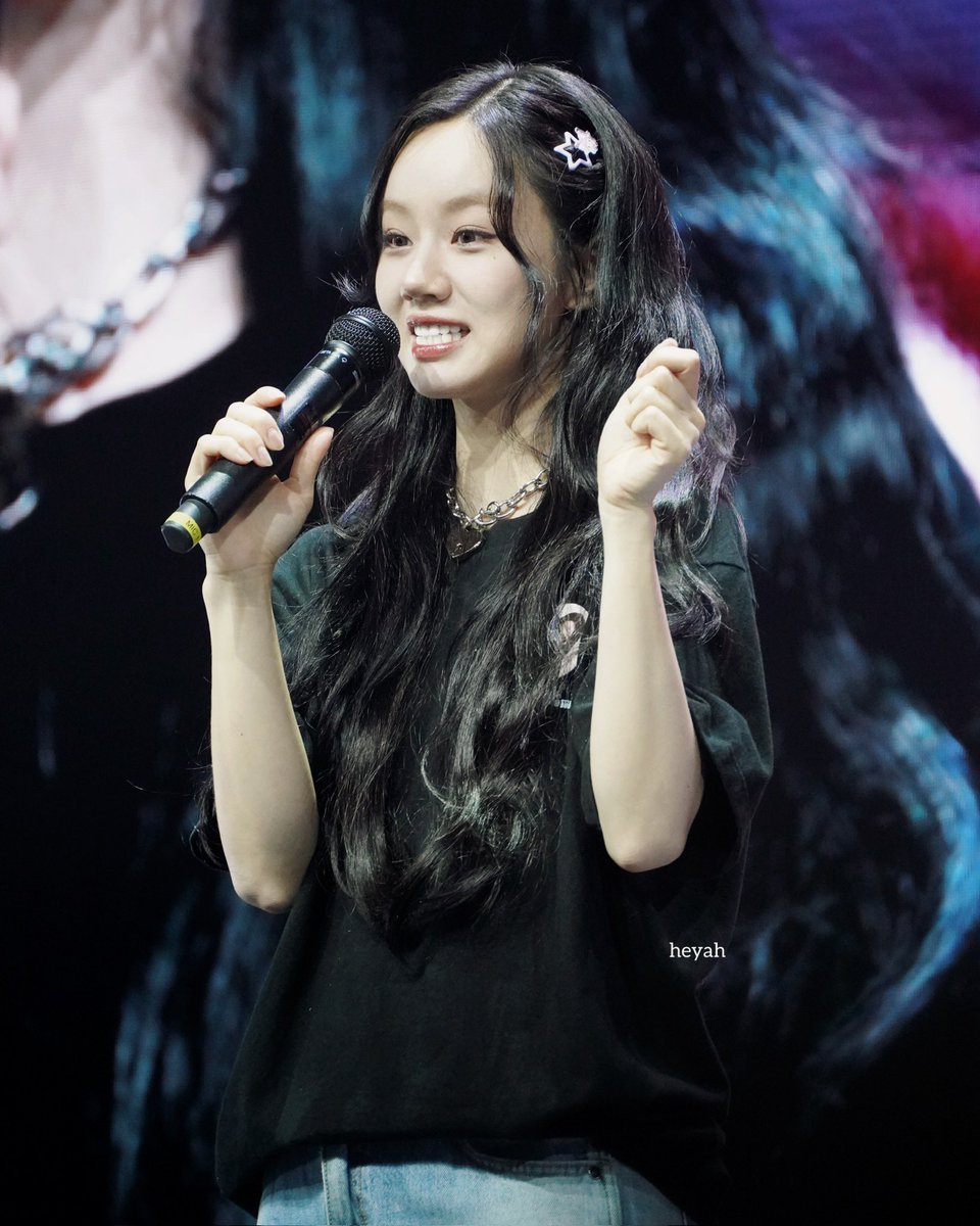 📸 Hyeri | fmt HO CHI MINH 🇻🇳

Miss u 🥹
#WelcomeToHyeriStudiolnVietnam
#LeeHyeri
#Hyeri
#이혜리
#혜리
<a href="/hyeriherihey/">이혜리</a>