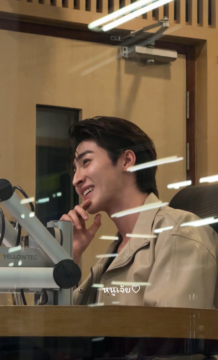 แล้วกุฮามาก ฮีบอกไม่รู้ว่าพี่เตนรู้ได้ไงตกใจมากแต่บลูรีบส่งลิ้งเพลงตัวเองไปเลย55555555555