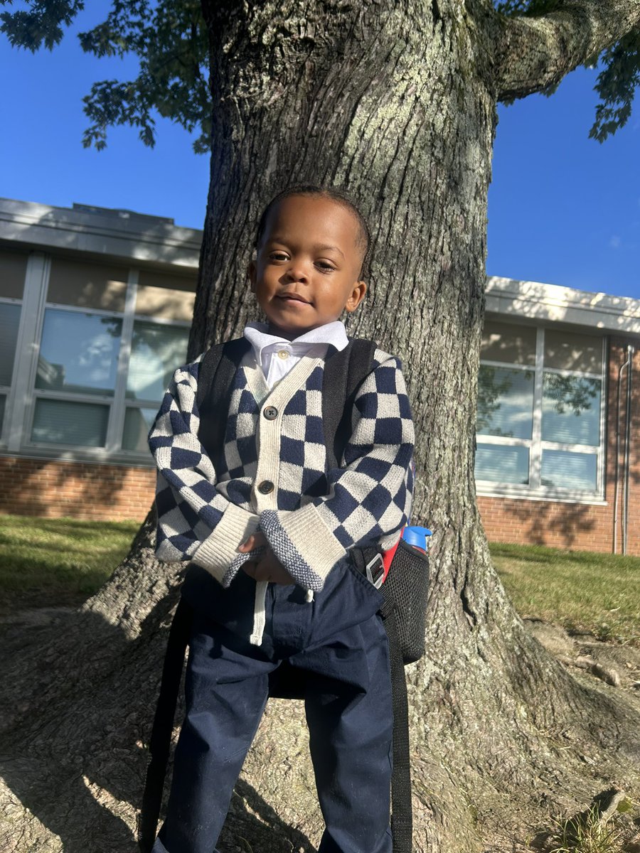 l0money_'s tweet image. i wanna know who my son feeling like this morning?😂😍 #SchoolFlow