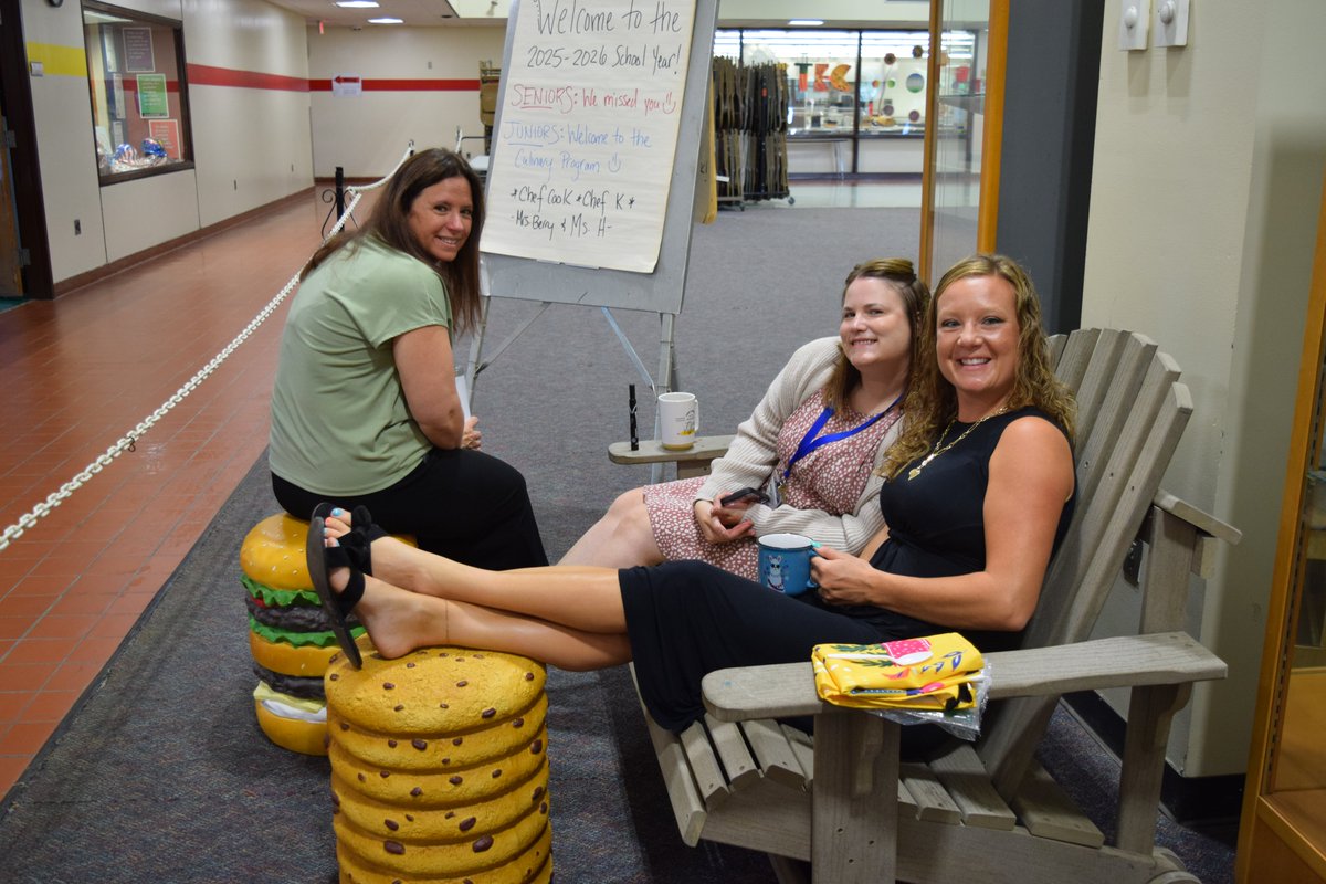 It's so good to see our staff and students back today!  Here are some of our Niagara Career and Technical Education Center classes.  We hope they have a great school year!